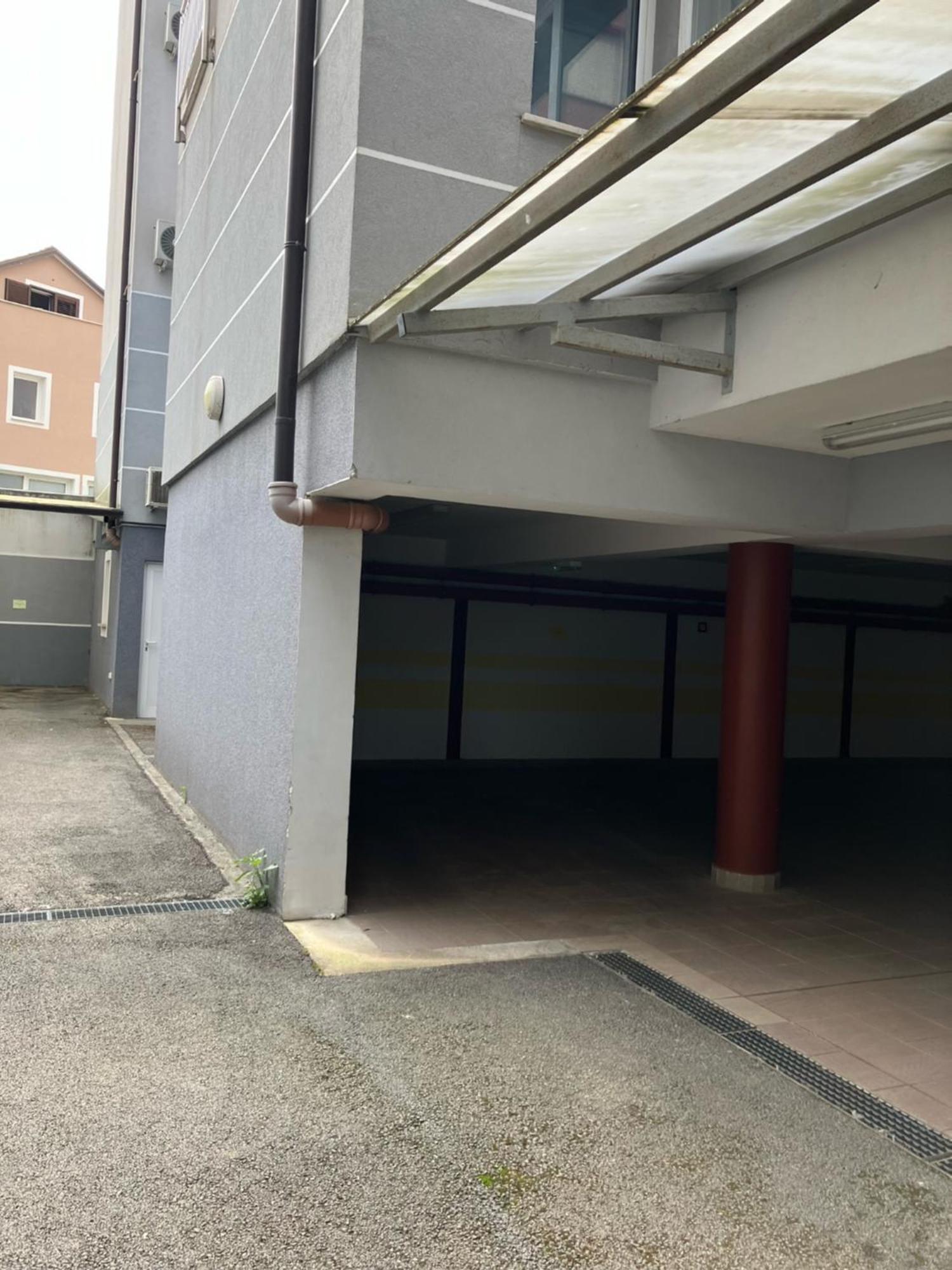 Apartment Capriati With Parking Garage Umag Buitenkant foto